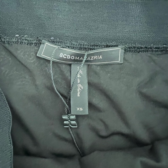 BCBG Maxazria Black Sequin Skirt, Size XS - Picture 5 of 5